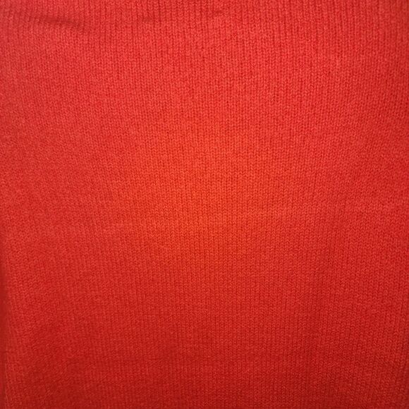 Tuckernuck 100% Wool Bexley Pullover Crewneck Gold Buttons Red Size Small - Picture 11 of 12